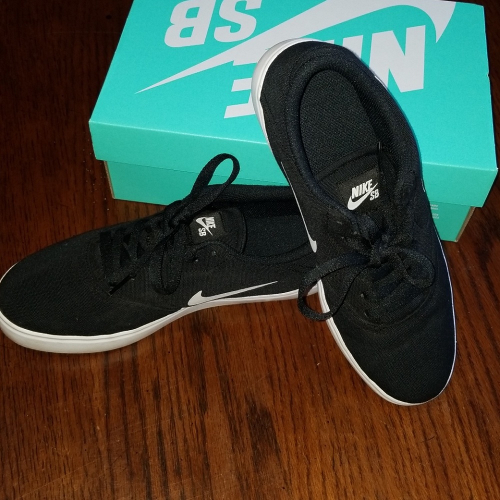 Black Nike Canvas Sneakers size 7Y